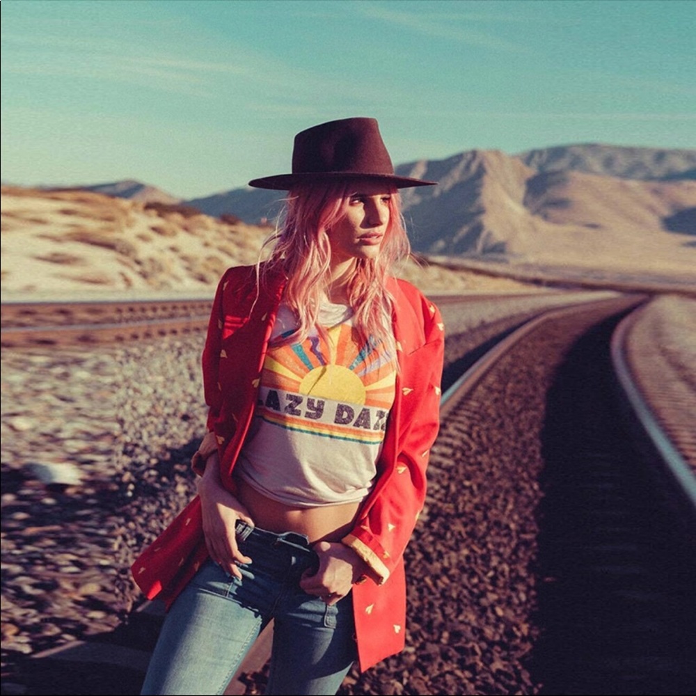 ☀️Lazy Daze Sunshine Retro Vintage Style Tee - Picture 2 of 5